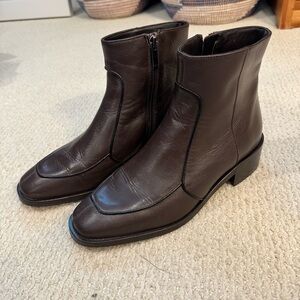 Aquatalia Brown Leather Booties w/Black Piping Size 9